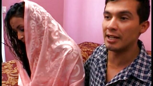 حیرت انگیز :  انسان پالے اس کے بھارتی شعلہ دوسرے آدمی سکس روسی جدید کے ساتھ بستر میں فحش ویڈیوز 